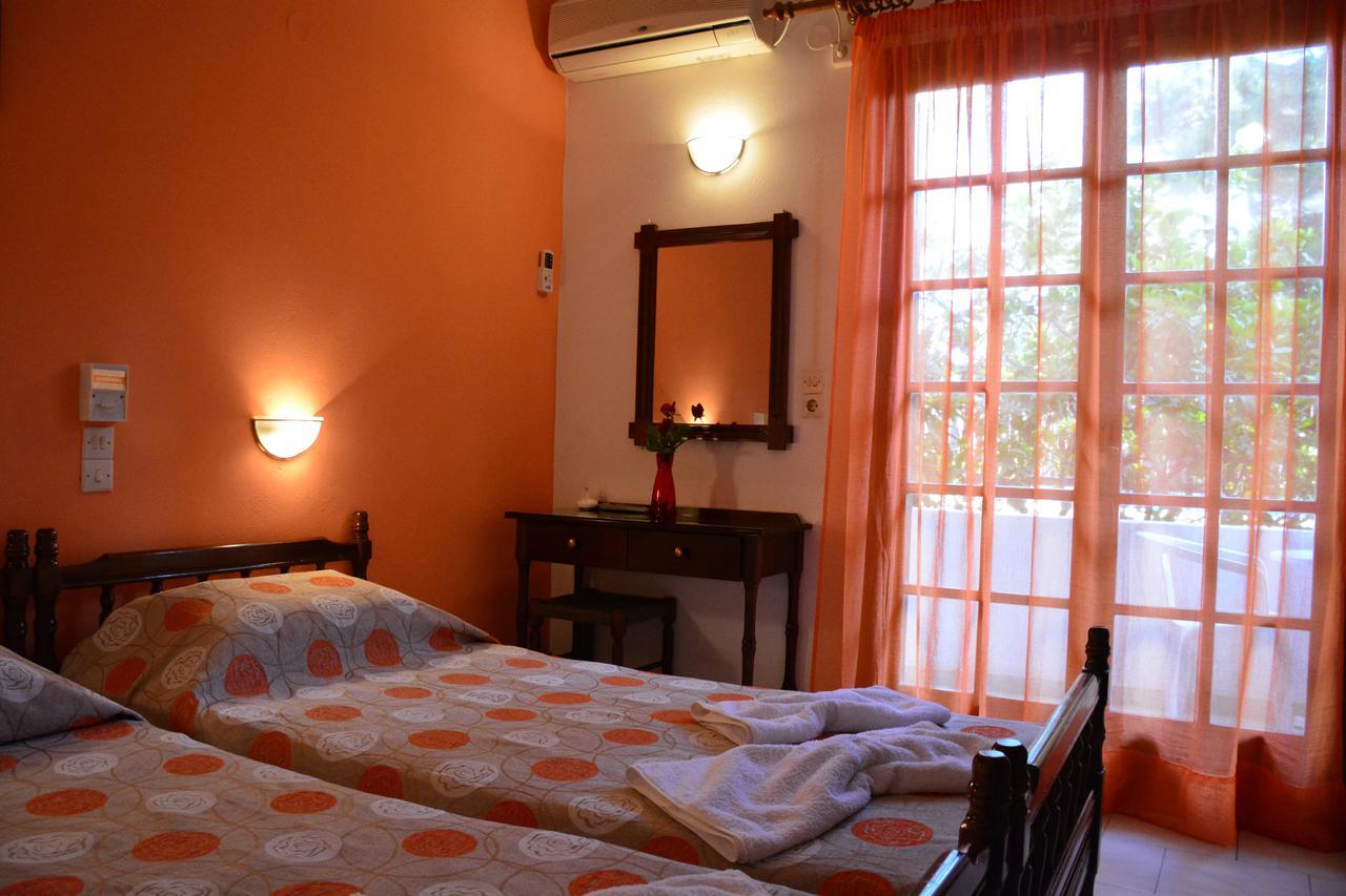 Voula Apartments Agia Marina  Экстерьер фото