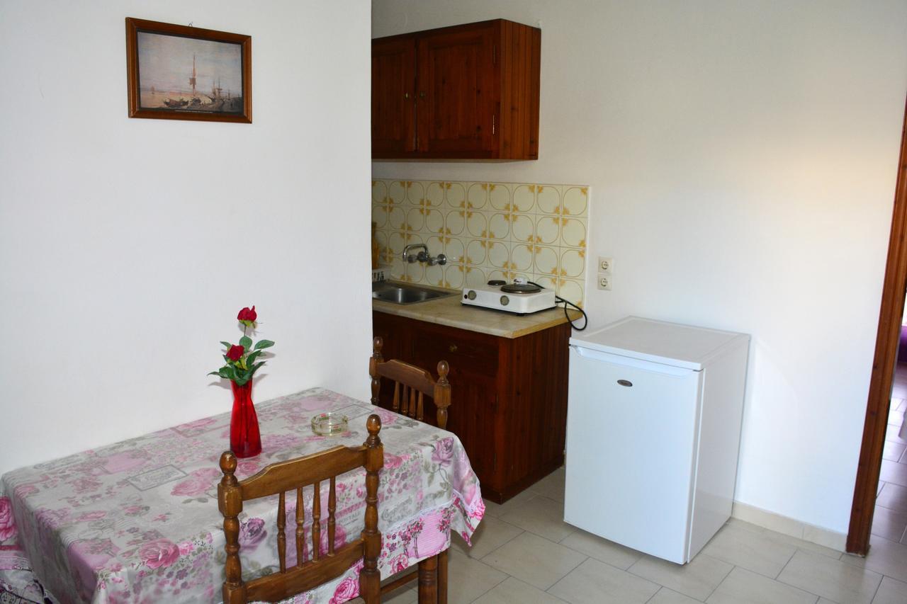 Voula Apartments Agia Marina  Экстерьер фото