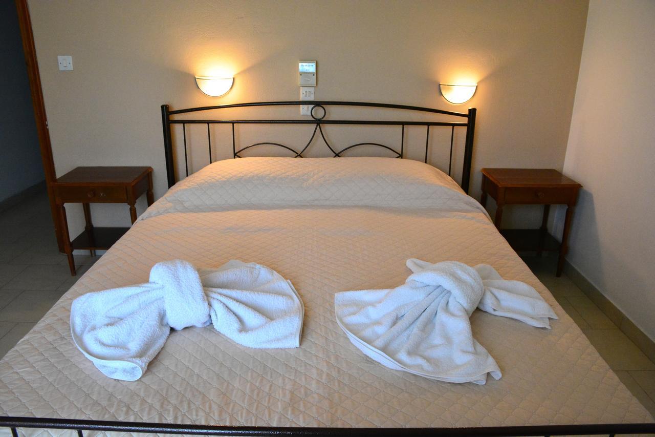 Voula Apartments Agia Marina  Экстерьер фото