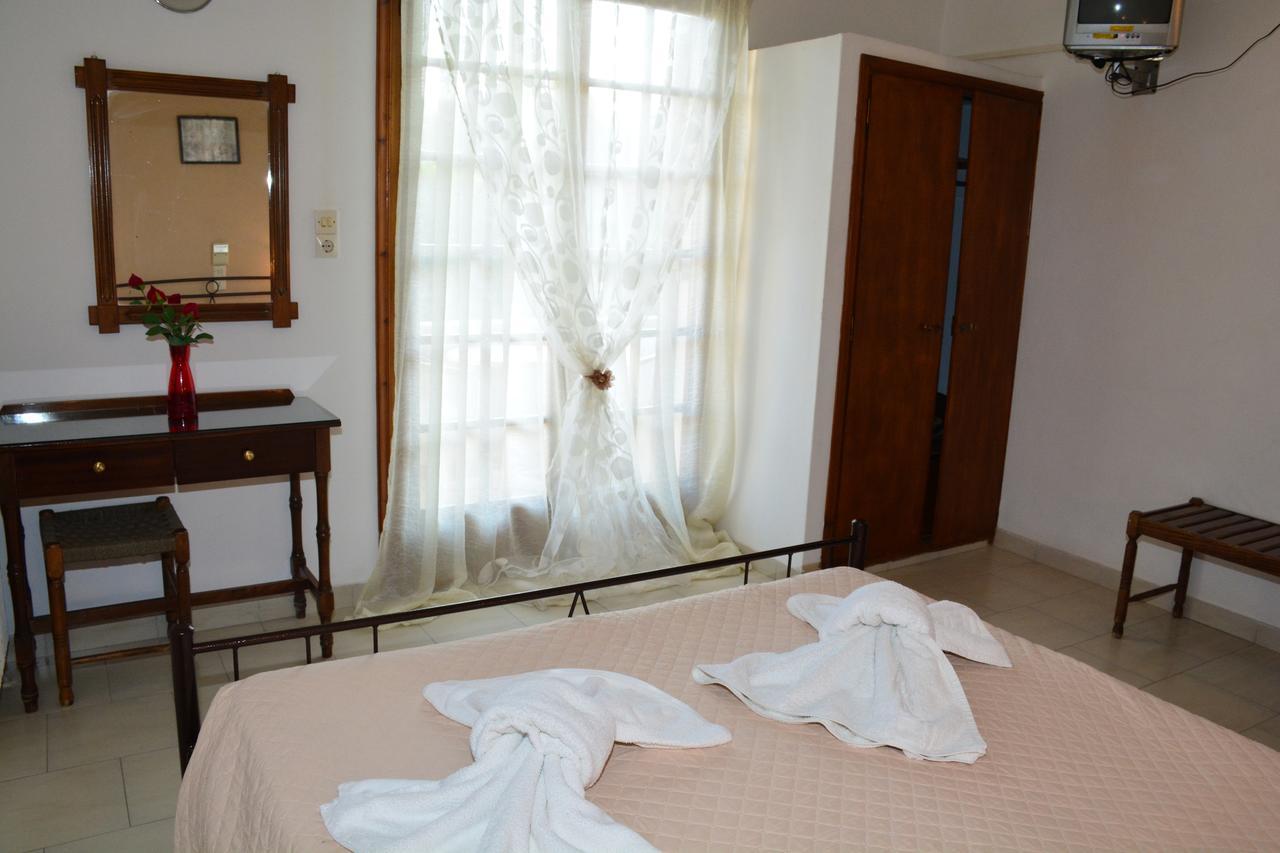 Voula Apartments Agia Marina  Экстерьер фото